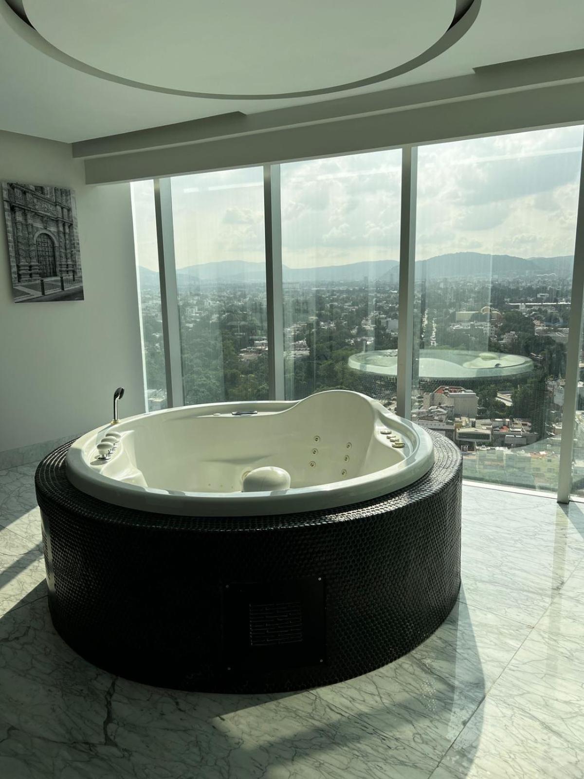 Baruk Guadalajara Hotel De Autor Екстер'єр фото A whirlpool bathtub