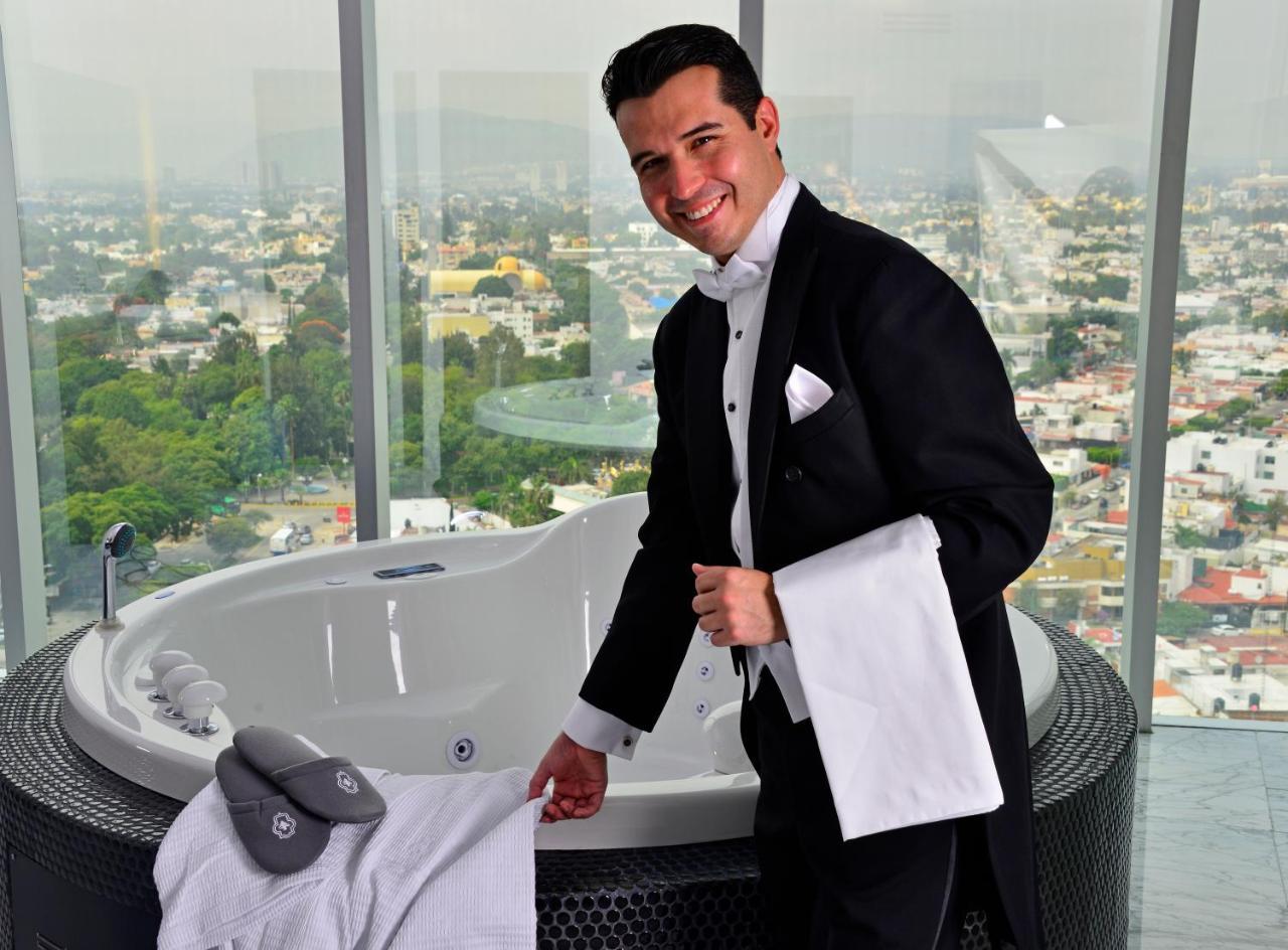 Baruk Guadalajara Hotel De Autor Екстер'єр фото A butler in a hotel