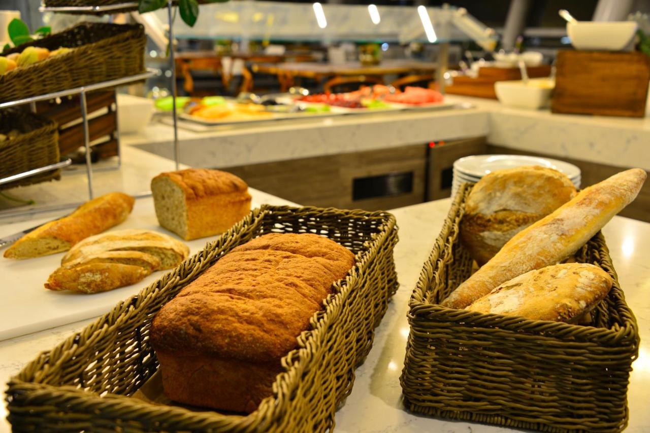 Baruk Guadalajara Hotel De Autor Екстер'єр фото Bread at a buffet